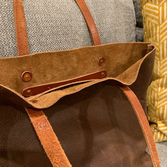 KMM & Co Classic Tote in Olive Kodiak - Picture 11 of 16